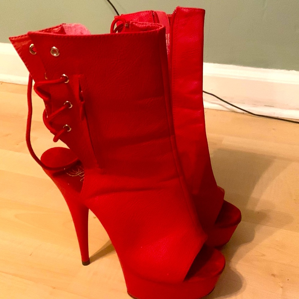 Pleasers Heels size 8